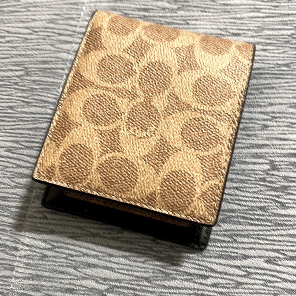 Authentic coach billfold
